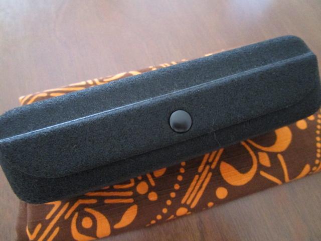 OWNDAYS yʃKlP[X  Xibv{^ ̎ʐ^3