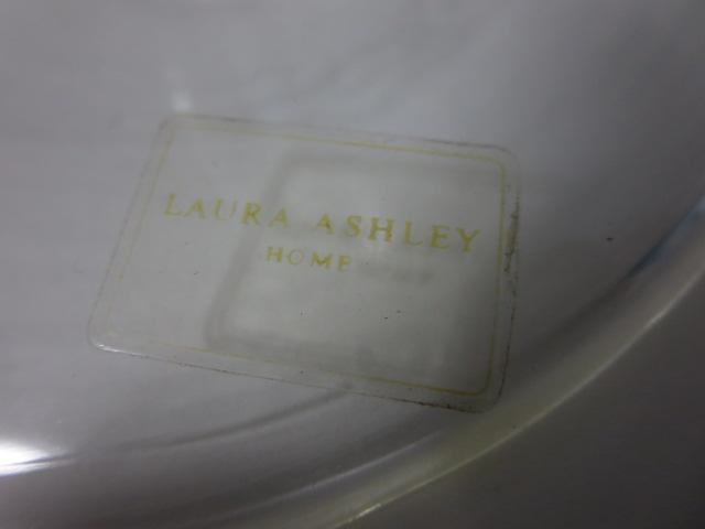 LAURA ASHLEY[AVC LhX^h ̎ʐ^4