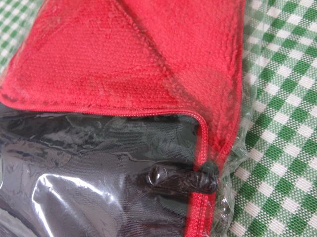 �Z���g�i�E�|�[�^�u���}���`�P�J�o�[ ���b�h �̎ʐ^2